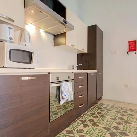 Stylish 1 & 2-bedroom In Sliema