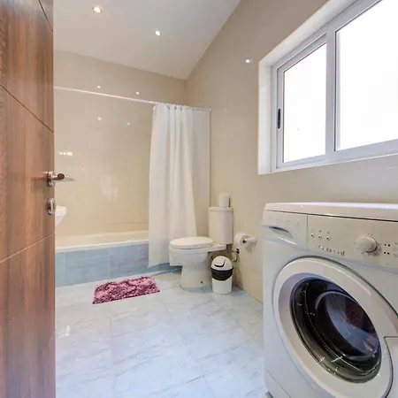 Stylish 1 & 2-bedroom In Sliema