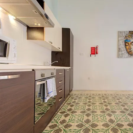 Stylish 1 & 2-bedroom In Apartman