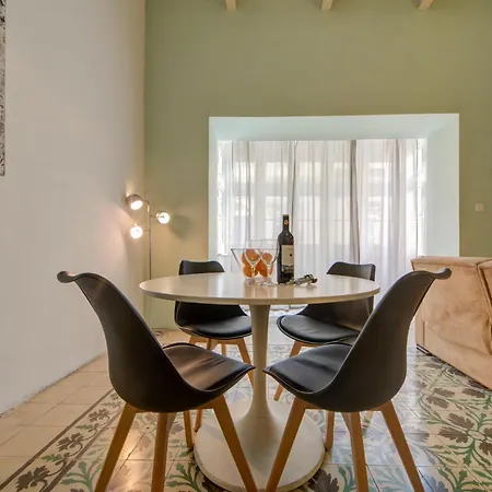 Stylish 1 & 2-bedroom In Apartman *
